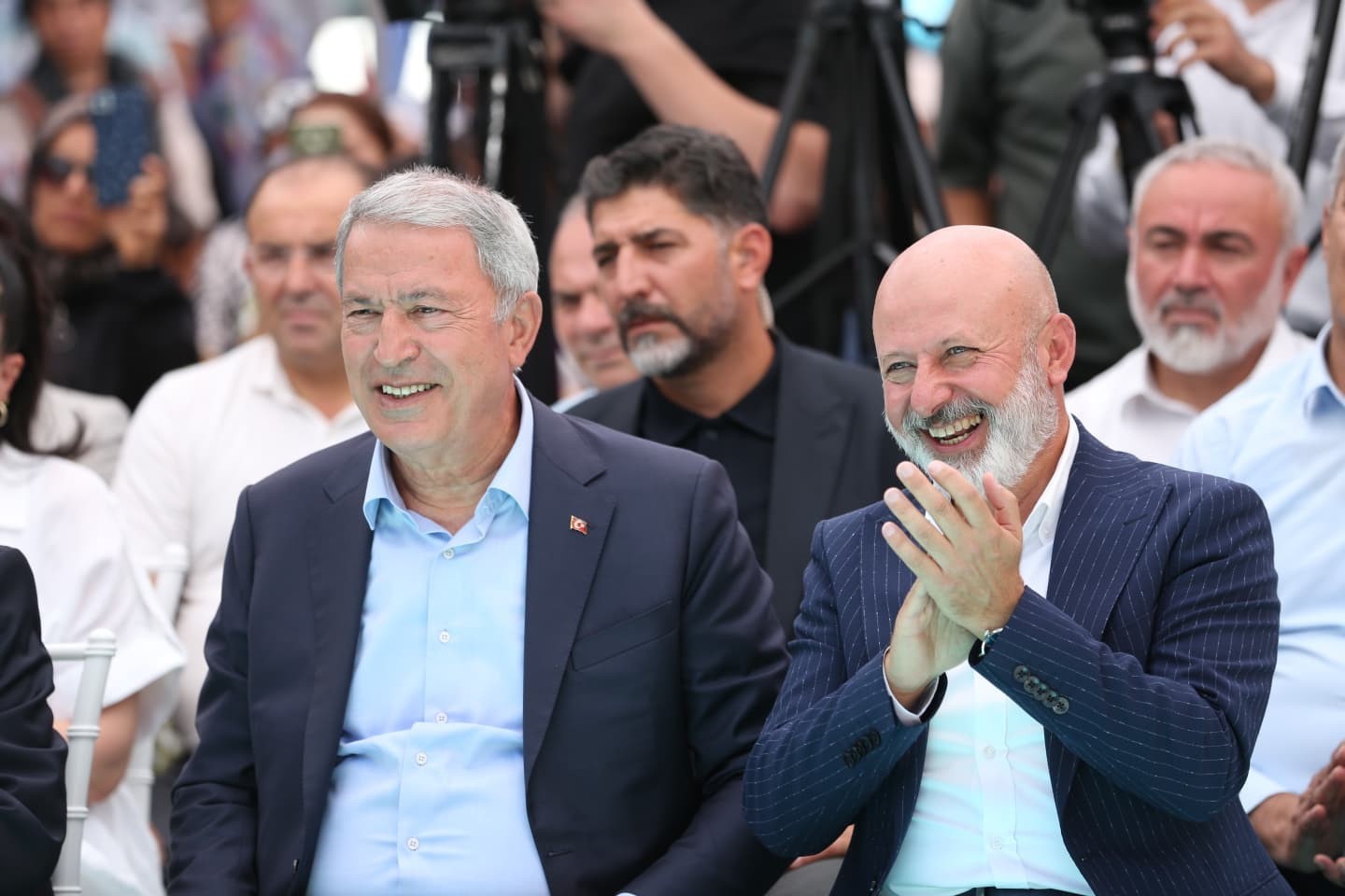 Başkan &Ccedil;olakbayrakdar: "K&uuml;t&uuml;phanelerle zenginleştirilmiş bir şehir inşa ediyoruz"