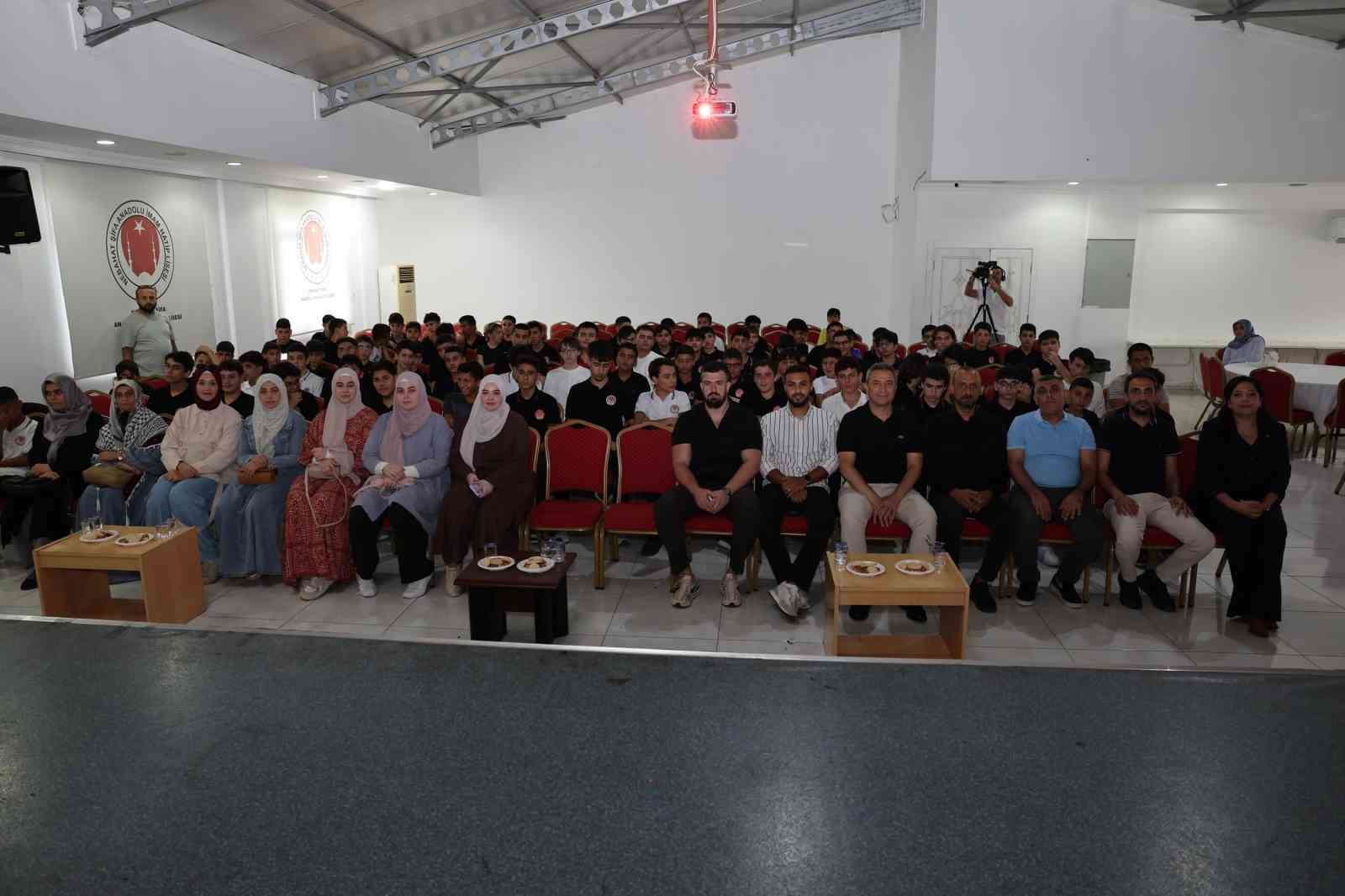 Yıkıntılar arasında bir eğitim m&uuml;cadelesi: Gazzeli &ouml;ğrenciler yaşadıklarını anlattı