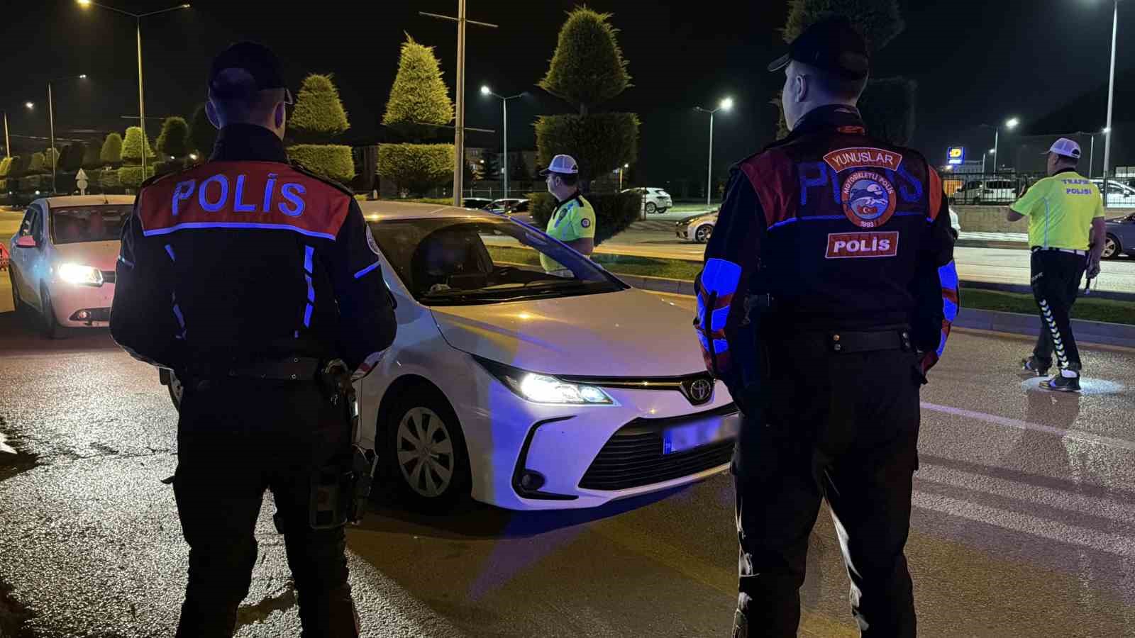 Bolu’da gece denetiminde motosikletlilere hayati uyarı