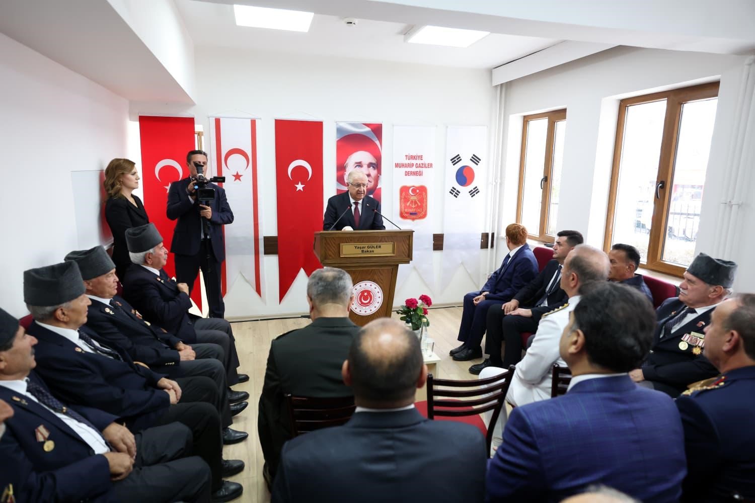 Bakan G&uuml;ler: "Gazilik, şanlı tarihimizde b&uuml;y&uuml;k bir şeref ve onur vesilesi olarak g&ouml;r&uuml;lm&uuml;şt&uuml;r"