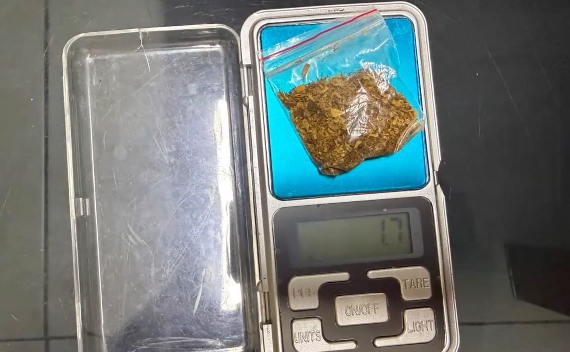 Esenyurt&rsquo;ta uyuşturucu operasyonu: 3 g&ouml;zaltı
