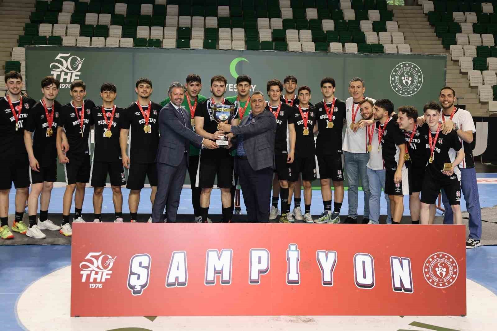 Beşiktaş, Giresun&rsquo;da T&uuml;rkiye şampiyonu oldu
