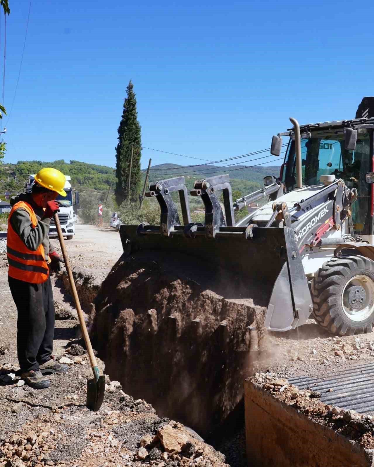 MUSKİ, Yerkesik mahallesinde 6,5 kilometre su isale hattını yeniliyor