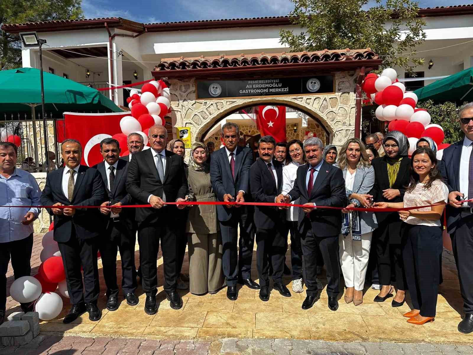 Besni&rsquo;de y&ouml;resel lezzetlerin yaşatılacağı gastronomi merkezi a&ccedil;ıldı