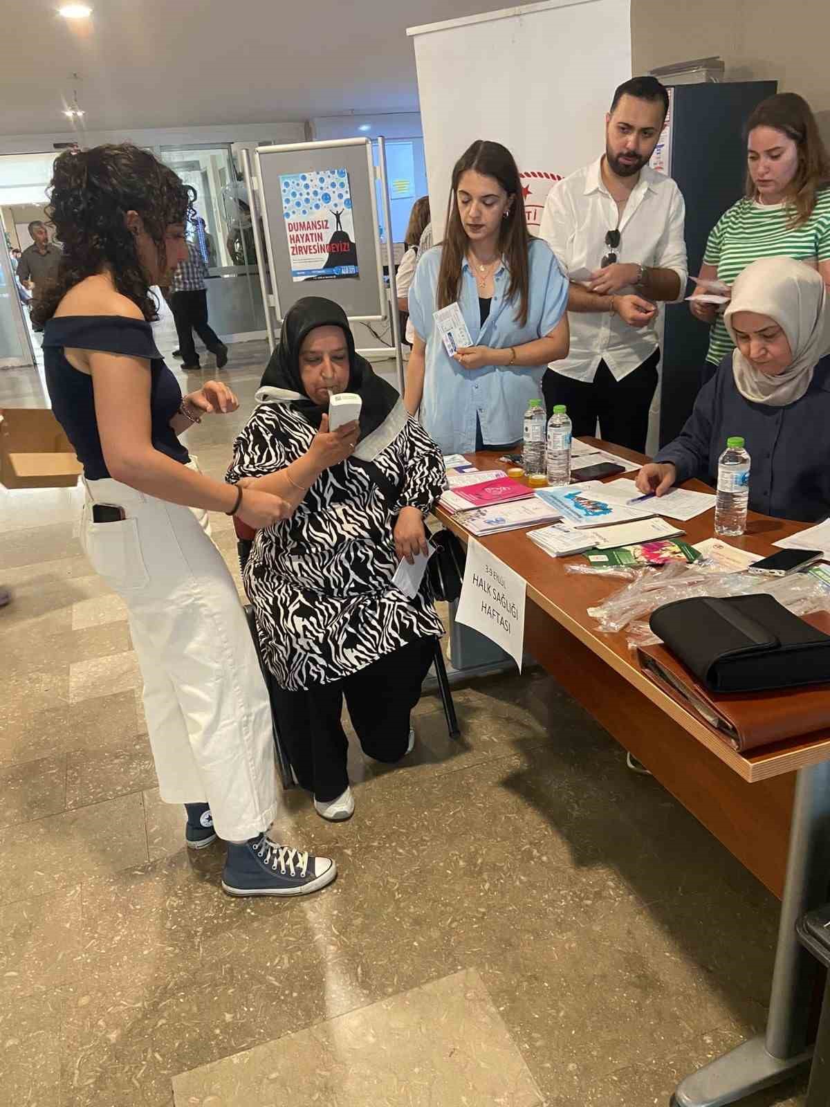 D&uuml;zce&rsquo;de hastanede "Her G&uuml;n Halk Sağlığı" standı kuruldu