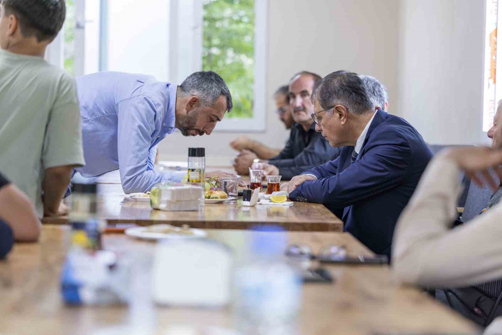 Başkan Tugay’dan Buca’da mahalle turu