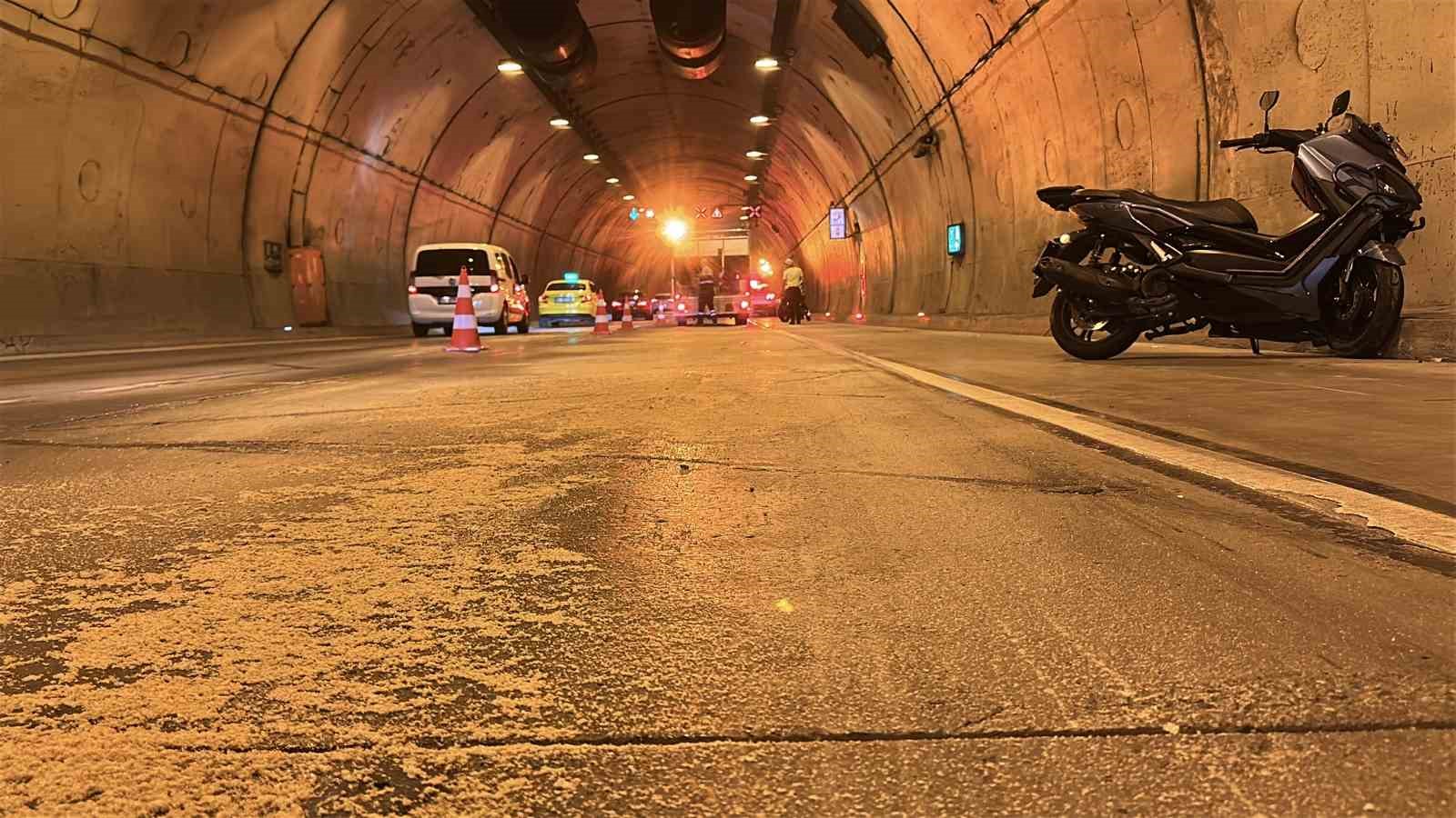 Bomonti-Dolmabahçe Tüneli’nde yola dökülen yağ kazaya neden oldu: 3 yaralı