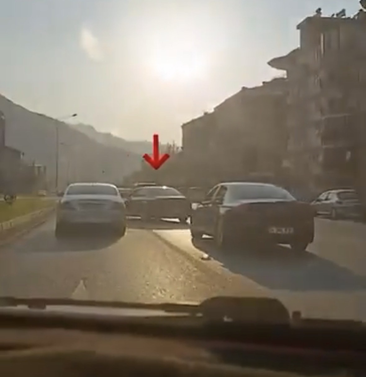 Denizli&rsquo;de makas atan s&uuml;r&uuml;c&uuml;ye 90 bin TL ceza
