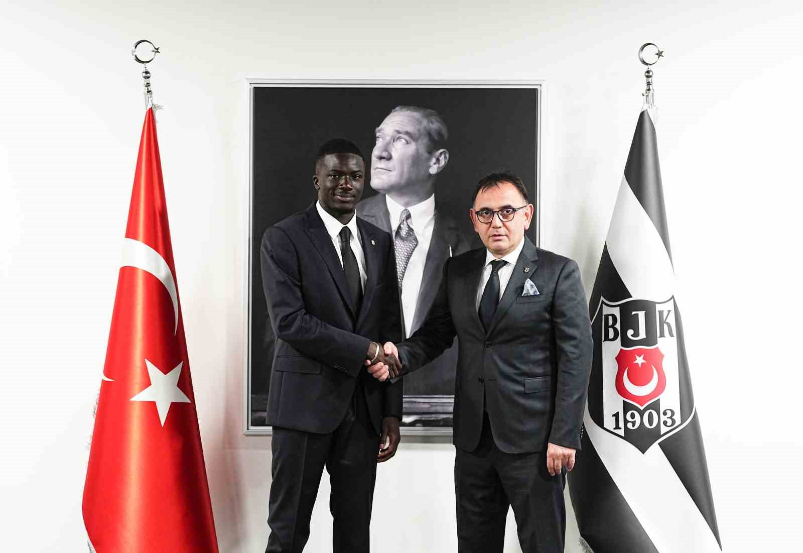 Beşiktaş, Ouattara ile 4 yıllık sözleşme imzaladı