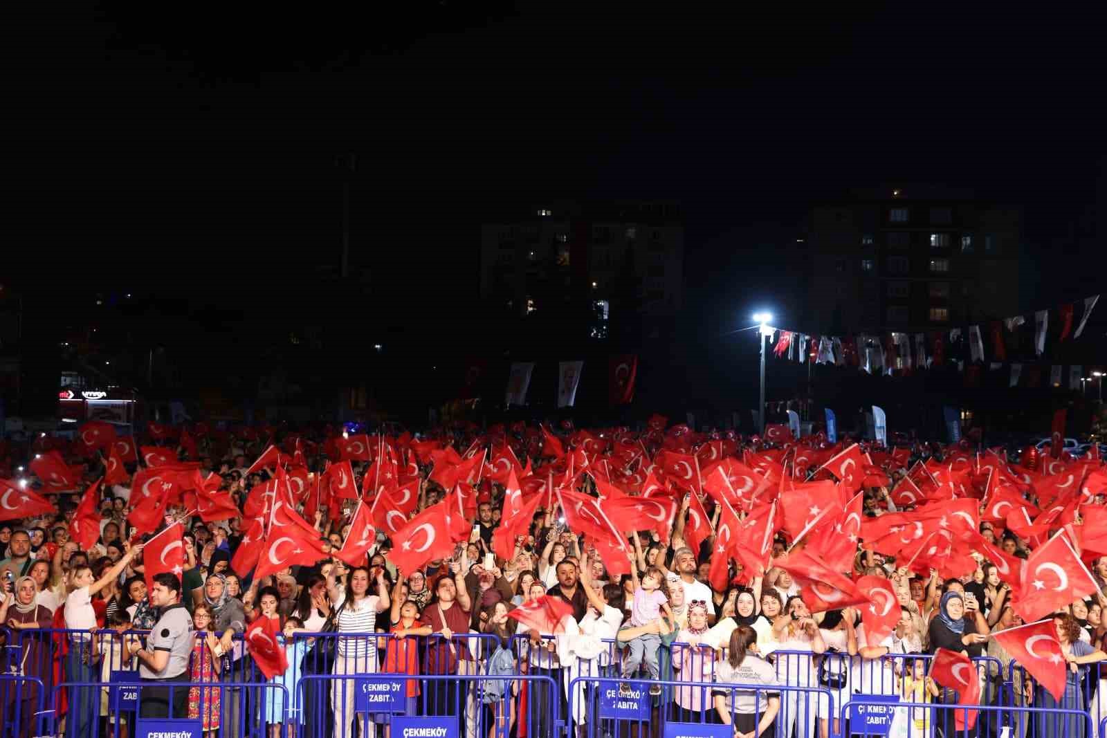 &Ccedil;ekmek&ouml;y&rsquo;de Zafer Bayramı&rsquo;nın 104. yılı coşkuyla kutlandı