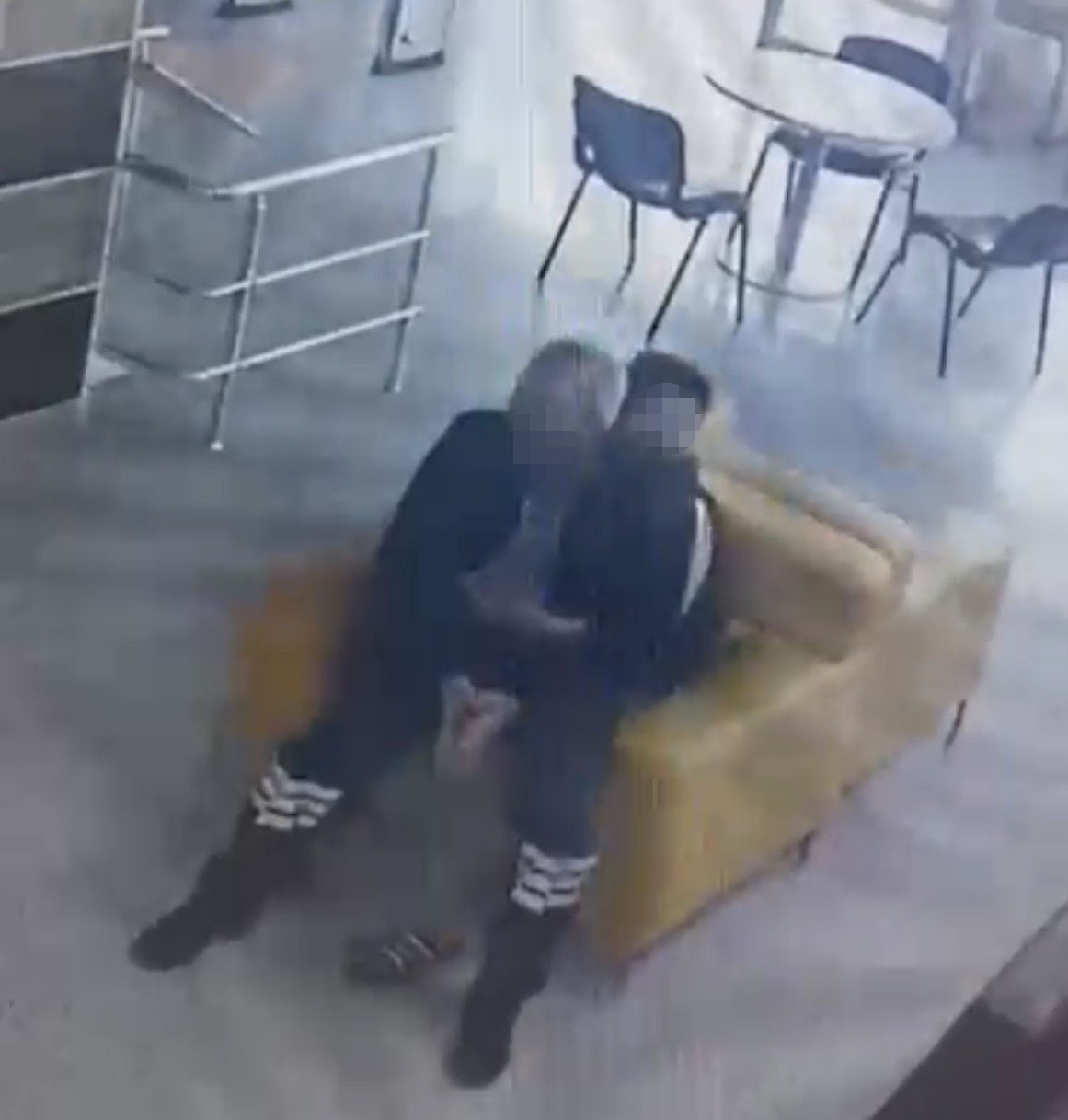 Personeli darbeden hastane m&uuml;d&uuml;r&uuml; a&ccedil;ığa alındı