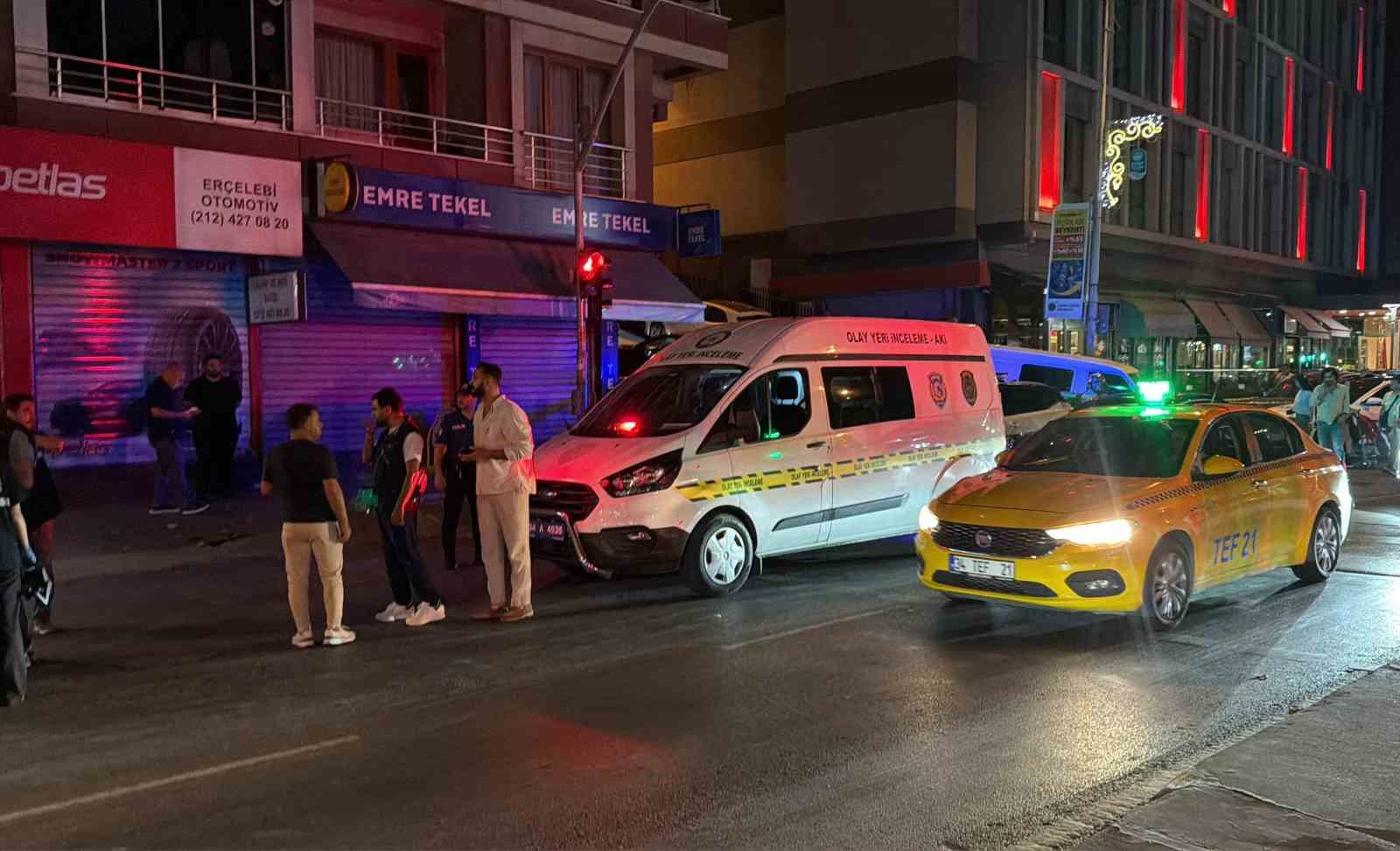 Eyüpsultan’da oto galeriye silahlı saldırı: 2’si ağır 4 yaralı