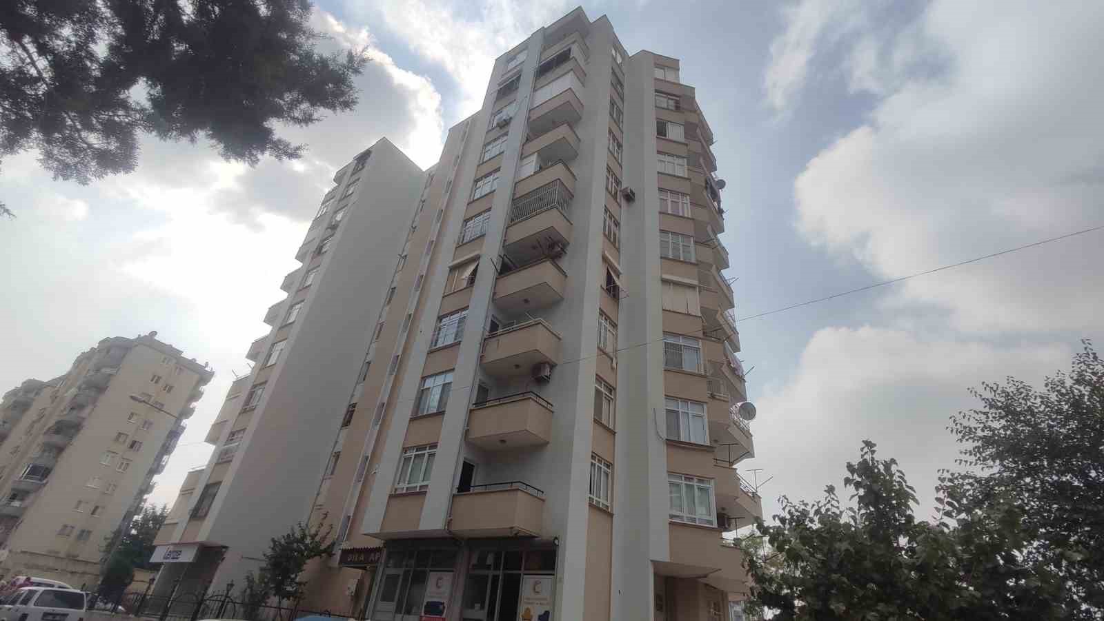 Eşini ve oğlunu öldüren sanığa verilen 2 kez ağırlaştırılmış müebbet hapis cezası onandı