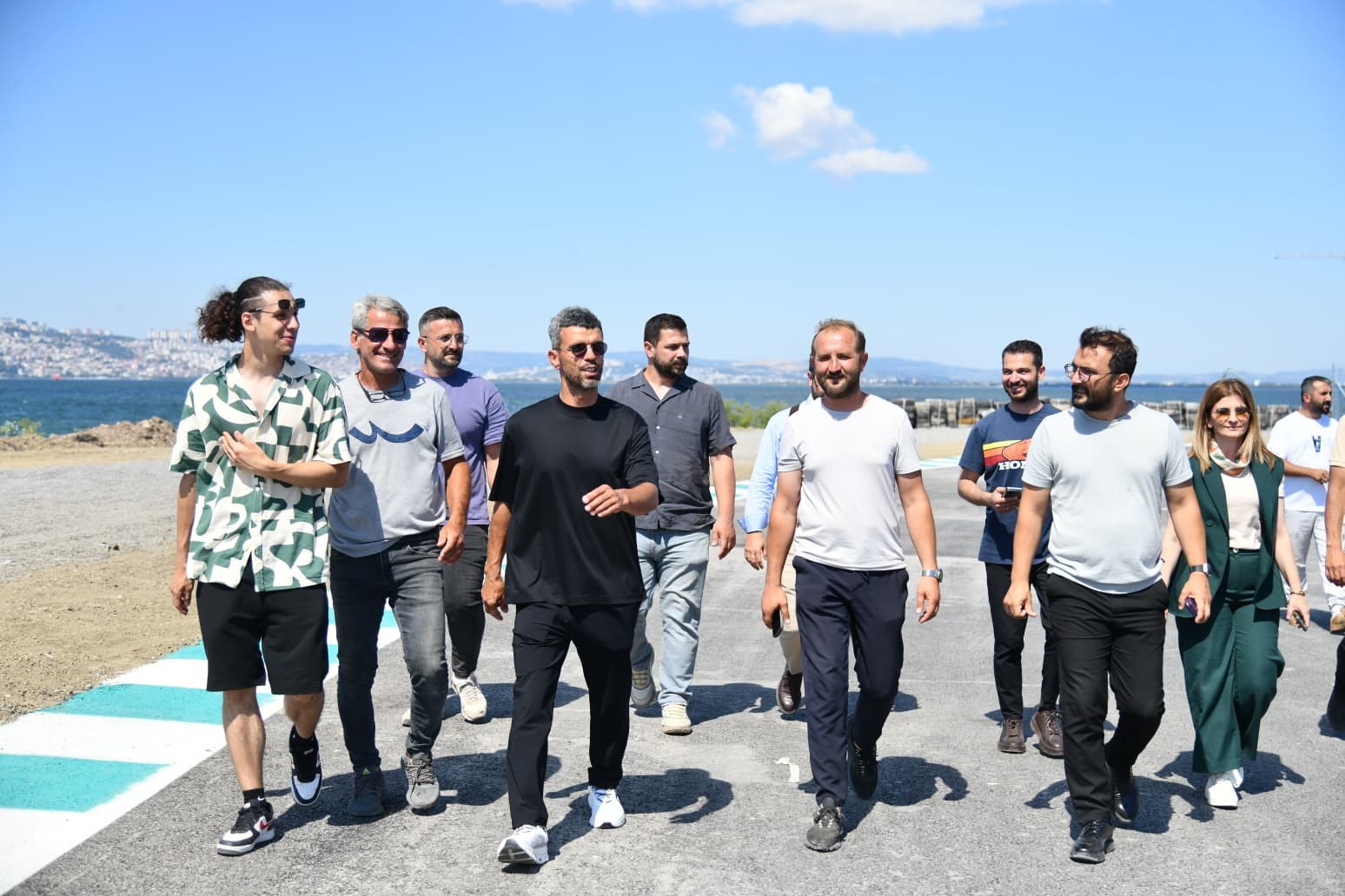 Kenan Sofuoğlu Başiskele&rsquo;deki yeni pisti oğlu Zayn ile test etti