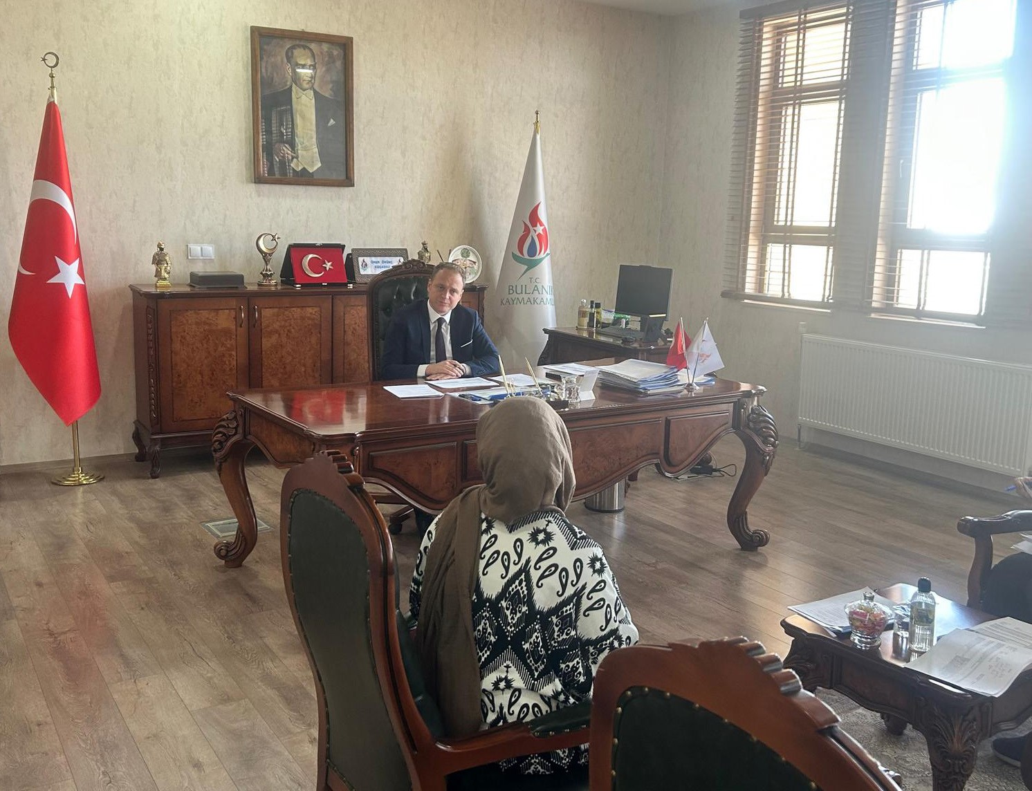 Bulanık Kaymakamı Koşansu, vatandaşların taleplerini dinledi