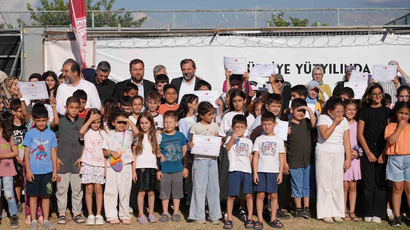 600 &ccedil;ocuk G&uuml;rsu&rsquo;da y&uuml;zmeyi &ouml;ğrendi