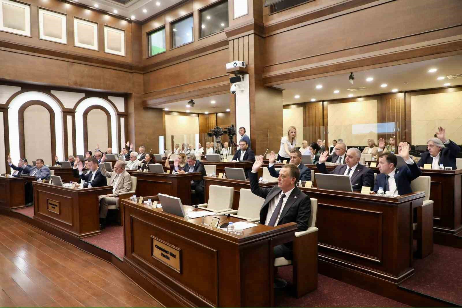 B&uuml;y&uuml;k&ccedil;ekmece Belediye Meclisi toplandı