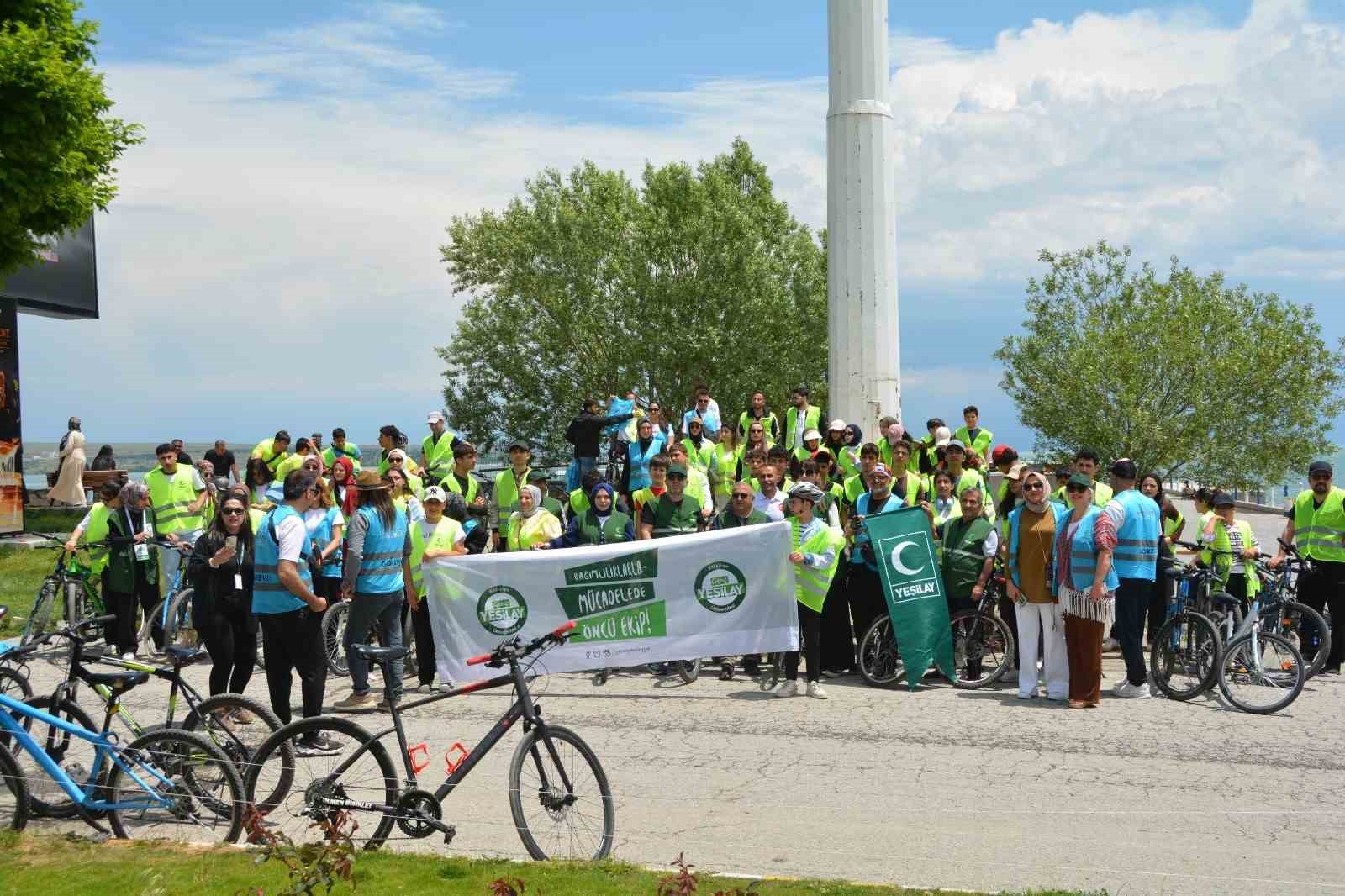 Tatvan&rsquo;da pedallar sağlıklı yarınlar i&ccedil;in &ccedil;evrildi