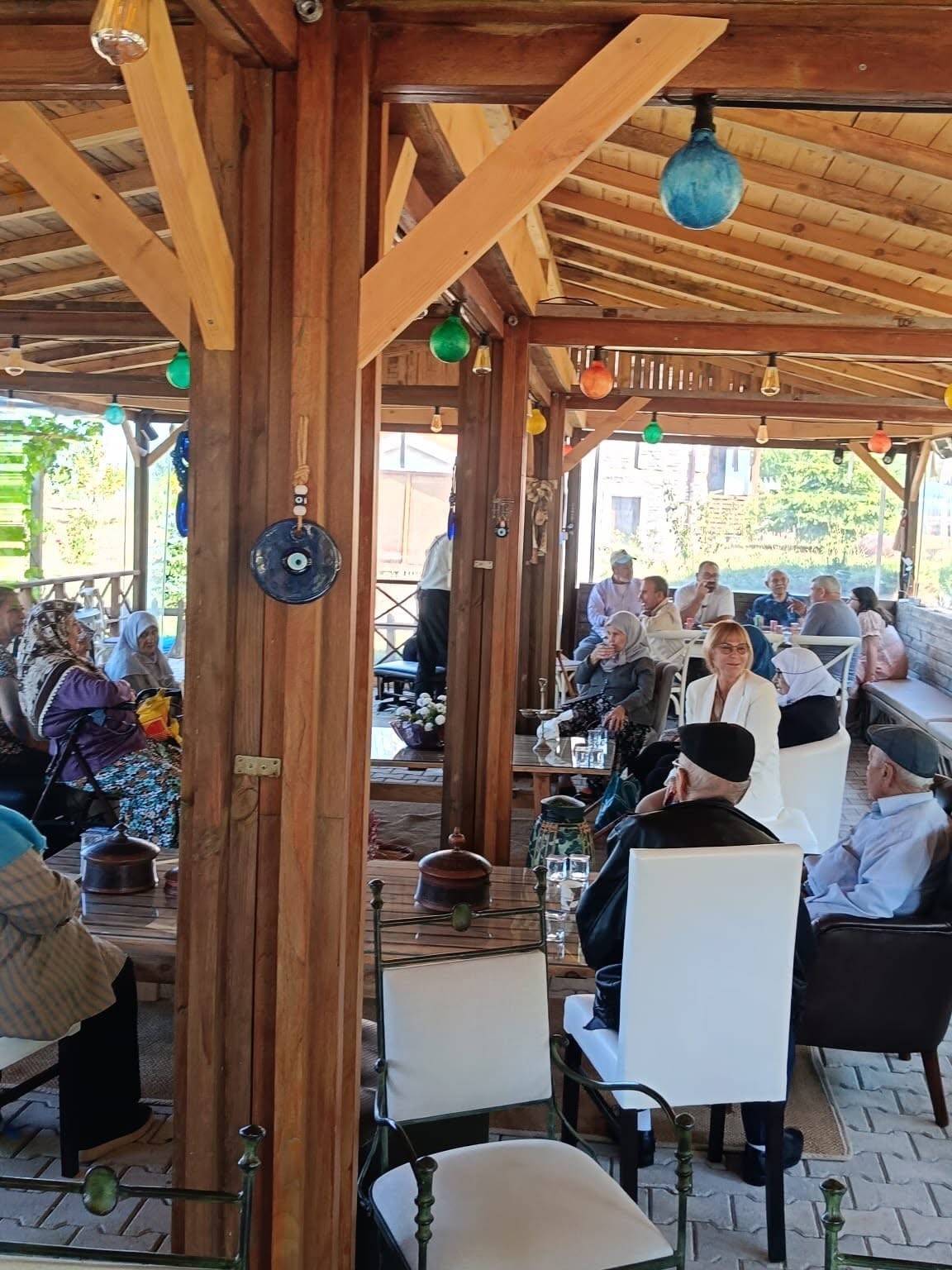 Huzurevi sakinleri lavanta bahçesinde doğayla buluştu
