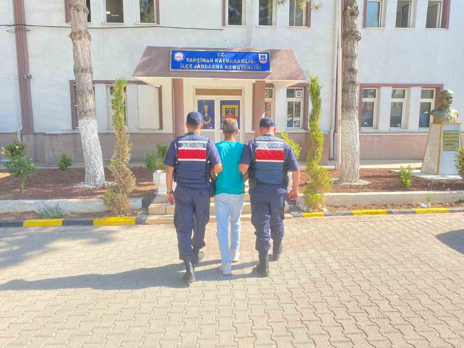 Kırıkkale&rsquo;de polis ve jandarmadan operasyon: 2 h&uuml;k&uuml;ml&uuml; yakalandı