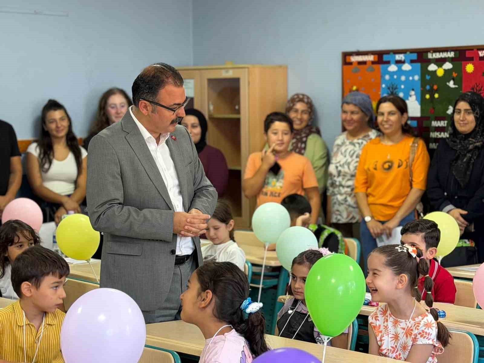Sultanhisar Kaymakamı Ateş, &ouml;ğrencilerle bir araya geldi