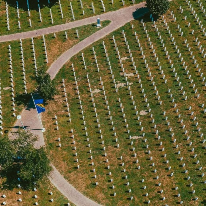 Srebrenitsa Soykırımının 31. yıl dönümü: 10 cenaze daha toprağa verildi