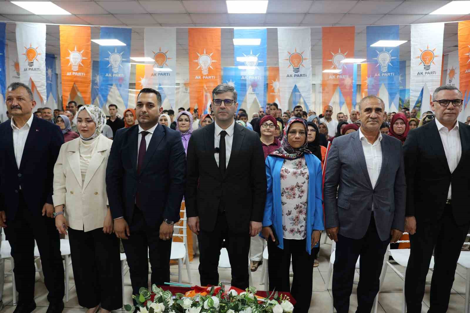 AK Parti Adana İl Başkanı &Ouml;zkan: ""T&uuml;rkiye Y&uuml;zyılına g&uuml;&ccedil;l&uuml; teşkilatımızla y&uuml;r&uuml;yoruz"