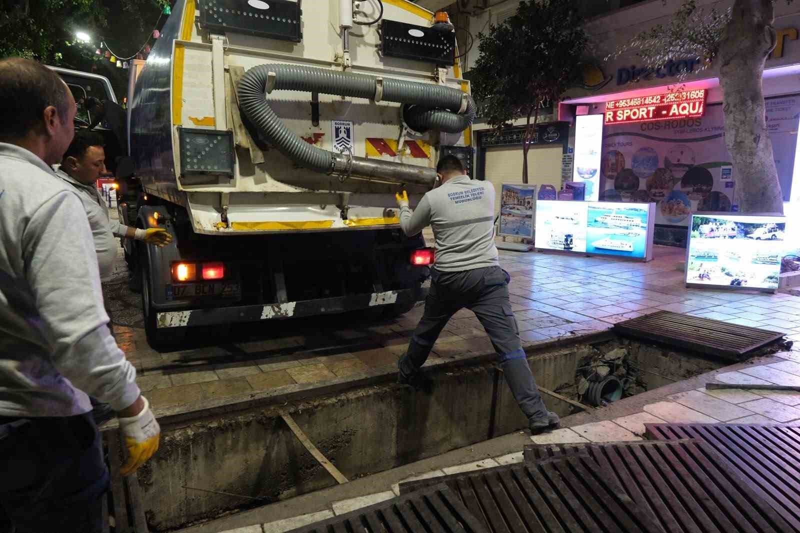 Mazgallarda binlerce izmarit temizlendi