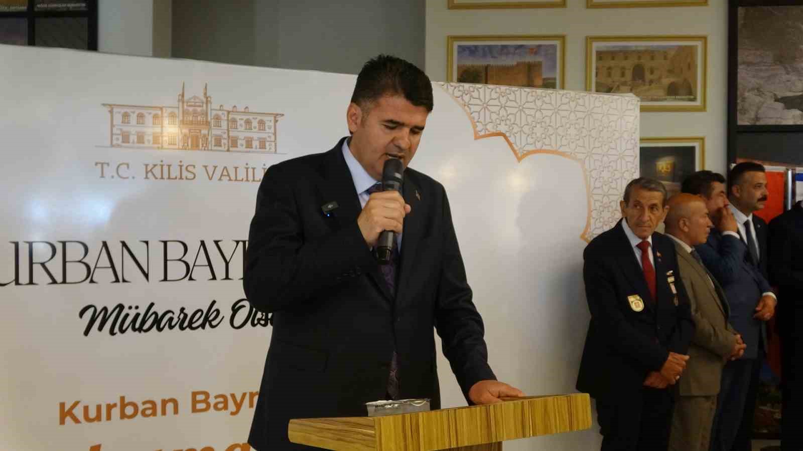 Kilis&rsquo;te bayramlaşma t&ouml;reni Millet Bah&ccedil;esi&rsquo;nde ger&ccedil;ekleştirildi