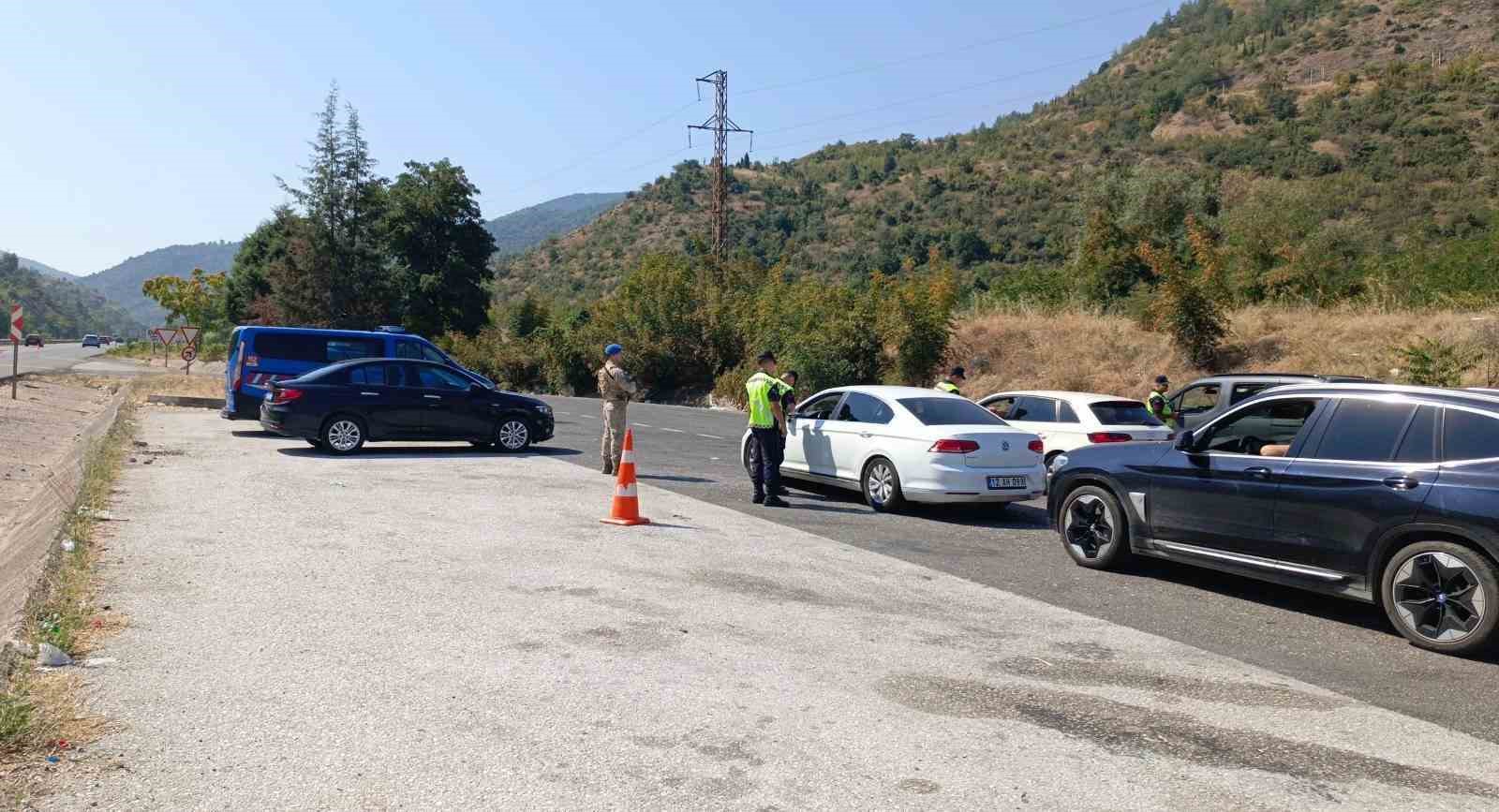 Bilecik&rsquo;te g&uuml;n&uuml;birlik kiralanan ev ve ara&ccedil;lara denetim