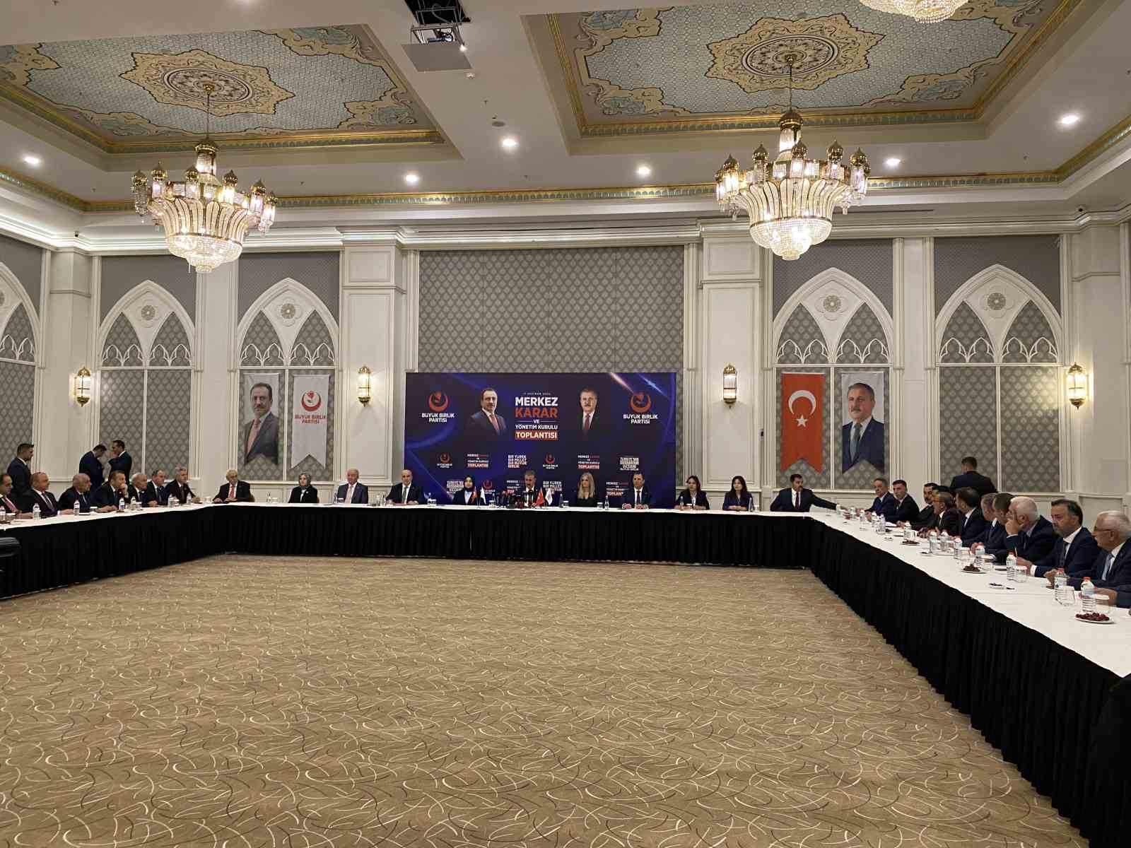 BBP Genel Başkanı Destici: "(Muhsin Yazıcıoğlu davası) Yeni gelişmeler, olayın t&uuml;m ayrıntılarıyla &ccedil;&ouml;z&uuml;lmesi noktasında bizi umutlandırdı"