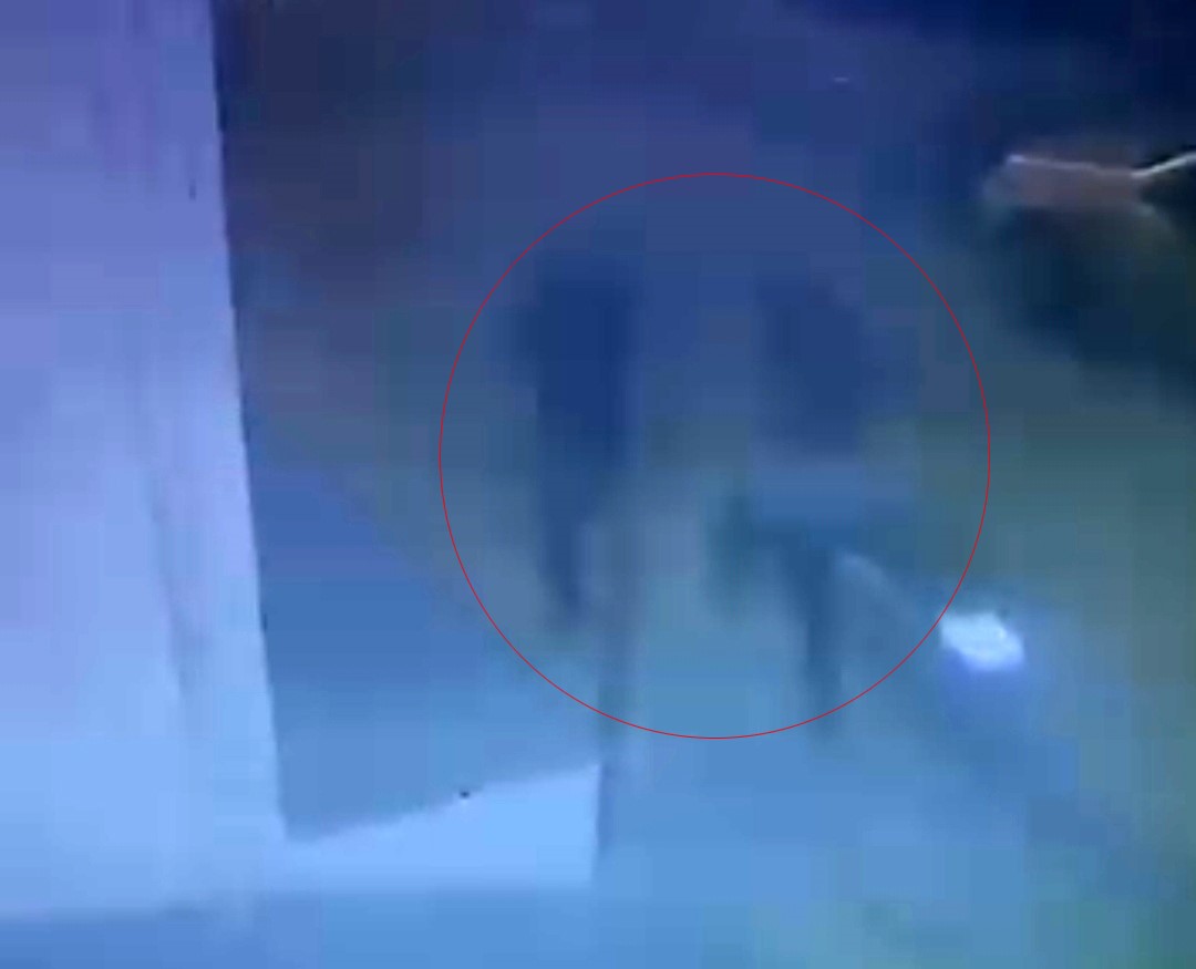 Adana&rsquo;da bir gencin yaz tatilinde &ccedil;alışarak aldığı motosikleti 2 hırsız &ccedil;aldı