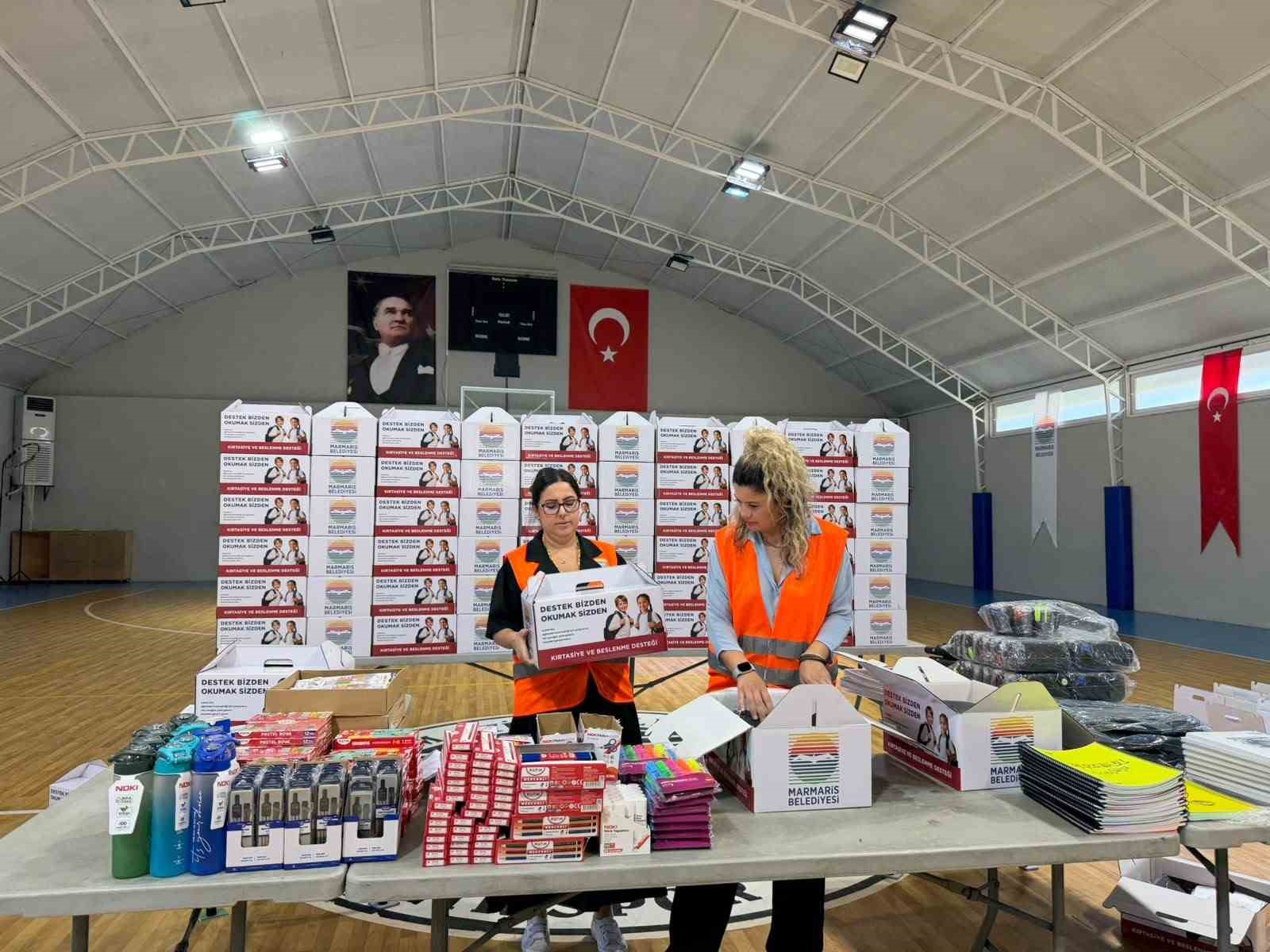 Marmaris&rsquo;te &ouml;ğrenciler yeni eğitim yılına destekle başlıyor
