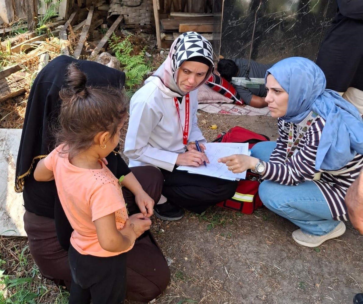 D&uuml;zce&rsquo;de mevsimlik tarım iş&ccedil;ilerine sağlık taraması yapıldı