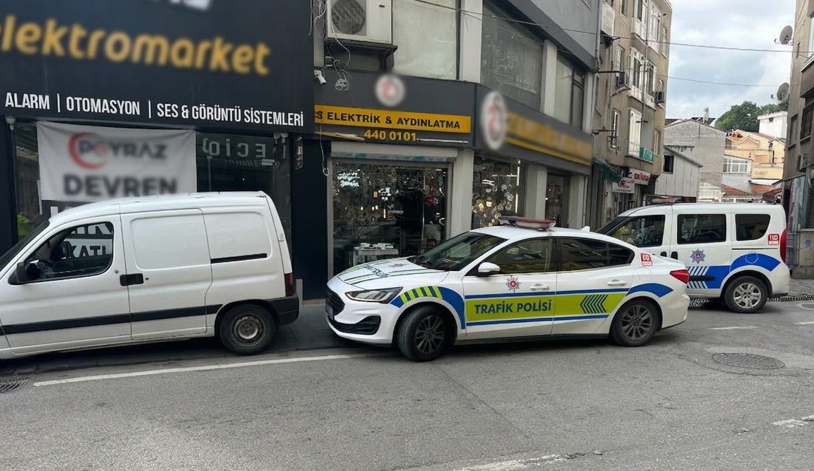 Samsun&rsquo;da hafif ticari ara&ccedil; ile &ccedil;arpışan motosikletli yaralandı