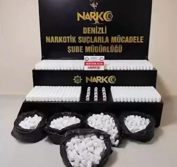 İ&ccedil;işleri Bakanlığı: "2 ton 367 kilogram uyuşturucu madde ile 4 milyon 34 bin 459 adet uyuşturucu hap ele ge&ccedil;irildi"