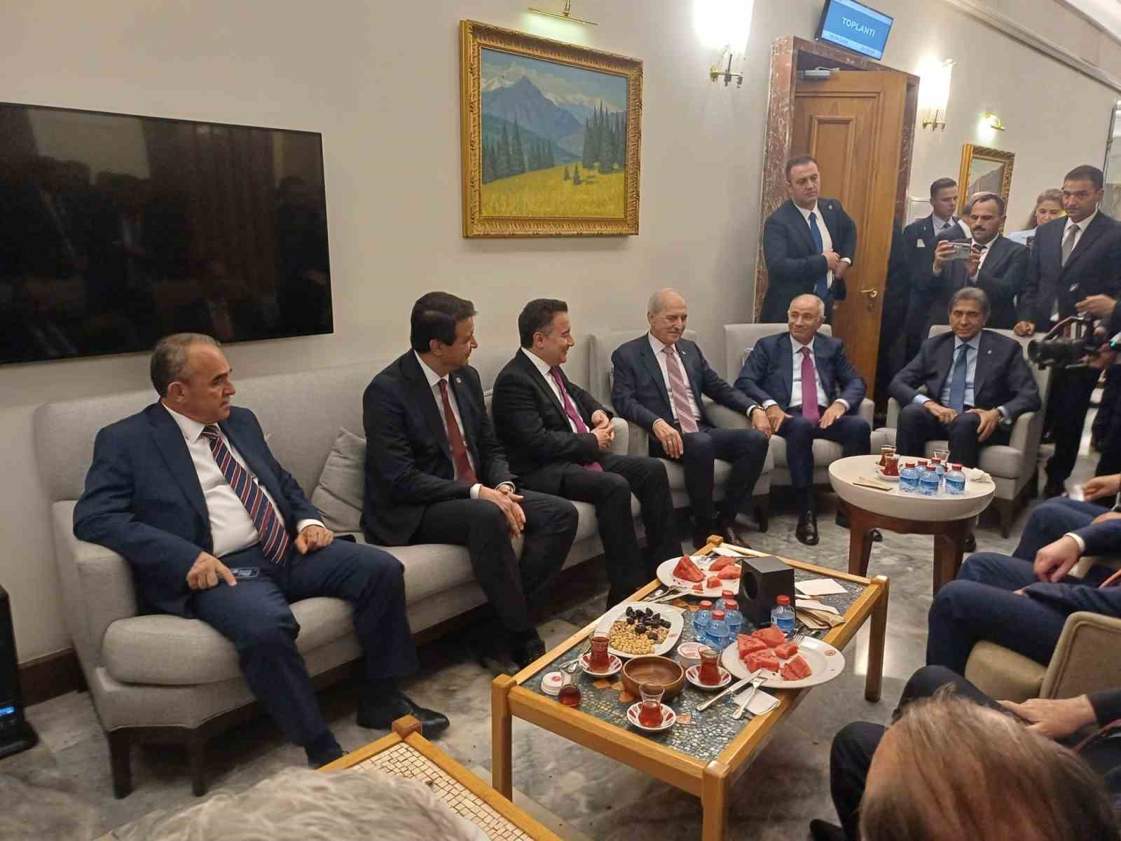 TBMM Başkanı Kurtulmuş&rsquo;tan kulis ziyareti