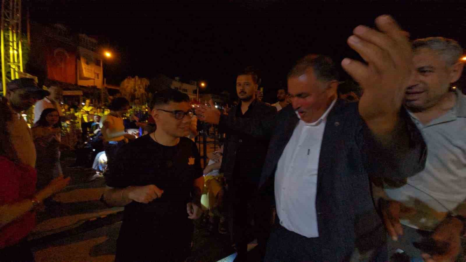 Başkan P&uuml;t&uuml;n &ouml;zel &ccedil;ocukların kalplerine dokundu