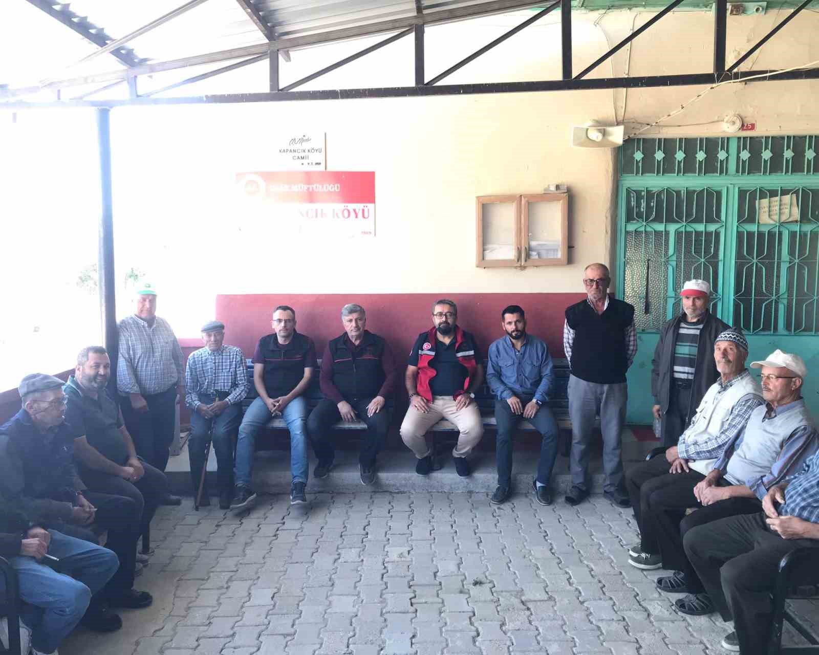 Uşak&rsquo;ta tarım ekipleri &uuml;reticilerle bir araya geliyor