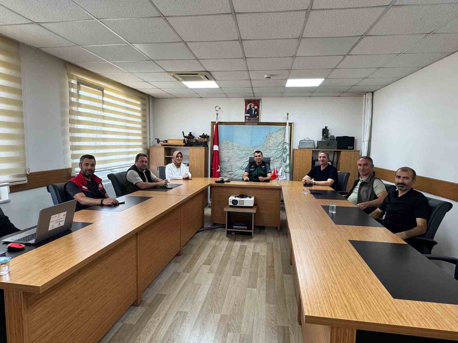 D&uuml;zce i&ccedil;in bir araya geldiler