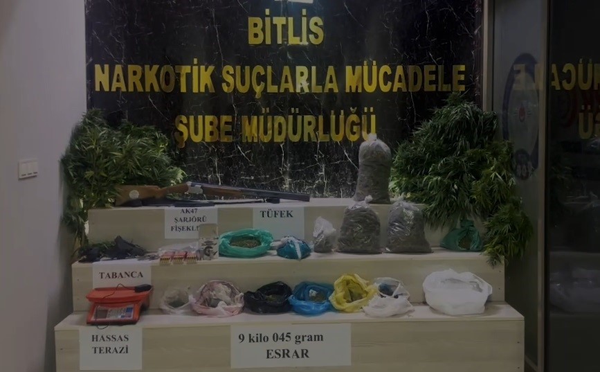 Bitlis&rsquo;te 9 kilo 45 gram esrar ele ge&ccedil;irildi, 1 ş&uuml;pheli tutuklandı