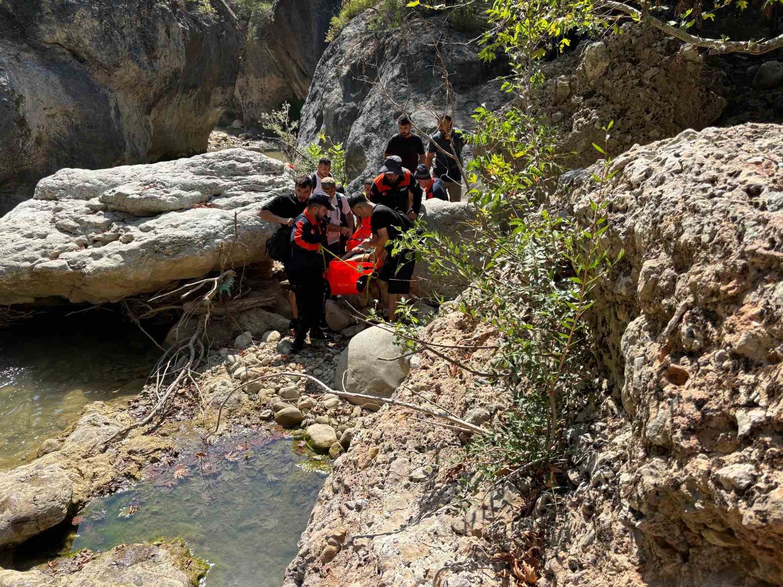 Kahramanmaraş&rsquo;ta kanyonda yaralanan vatandaş kurtarıldı