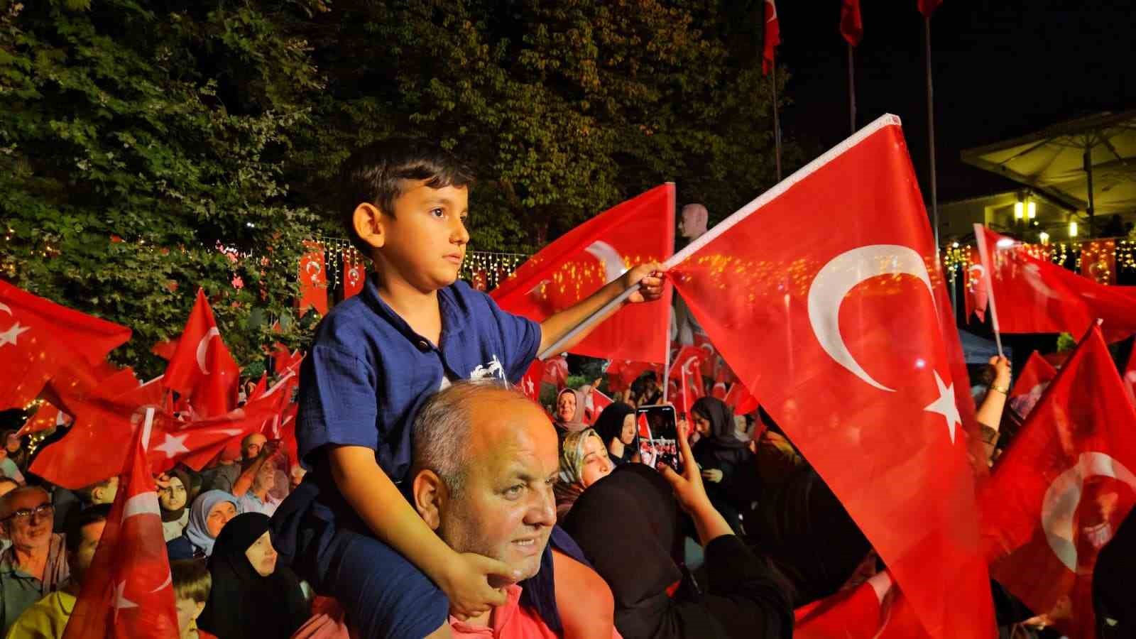 K&acirc;ğıthane Meydanı&rsquo;nda "15 Temmuz Demokrasi ve Mill&icirc; Birlik G&uuml;n&uuml;" n&ouml;beti