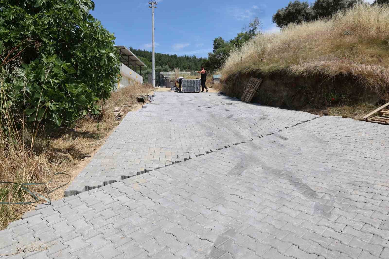 Nazilli&rsquo;de yol &ccedil;alışmaları s&uuml;r&uuml;yor
