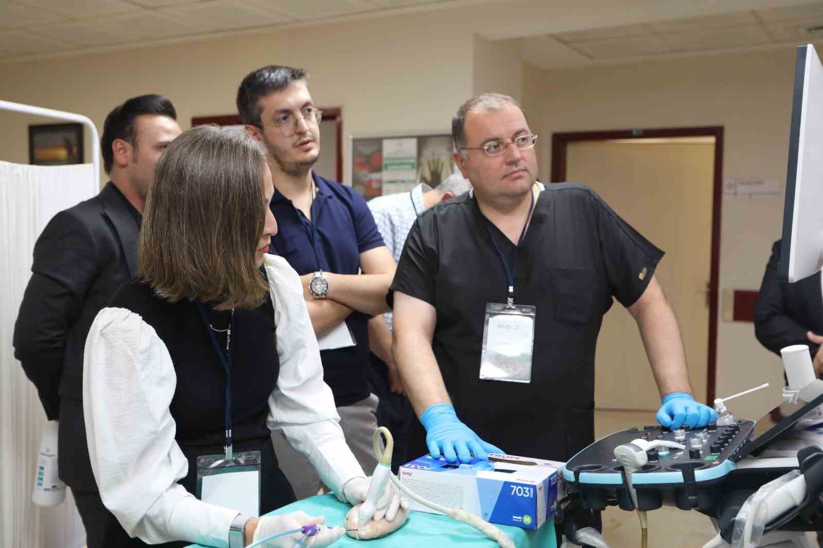 K&uuml;tahya&rsquo;da uluslararası hekimlere &rsquo;mikrodalga ablasyon&rsquo; eğitimi