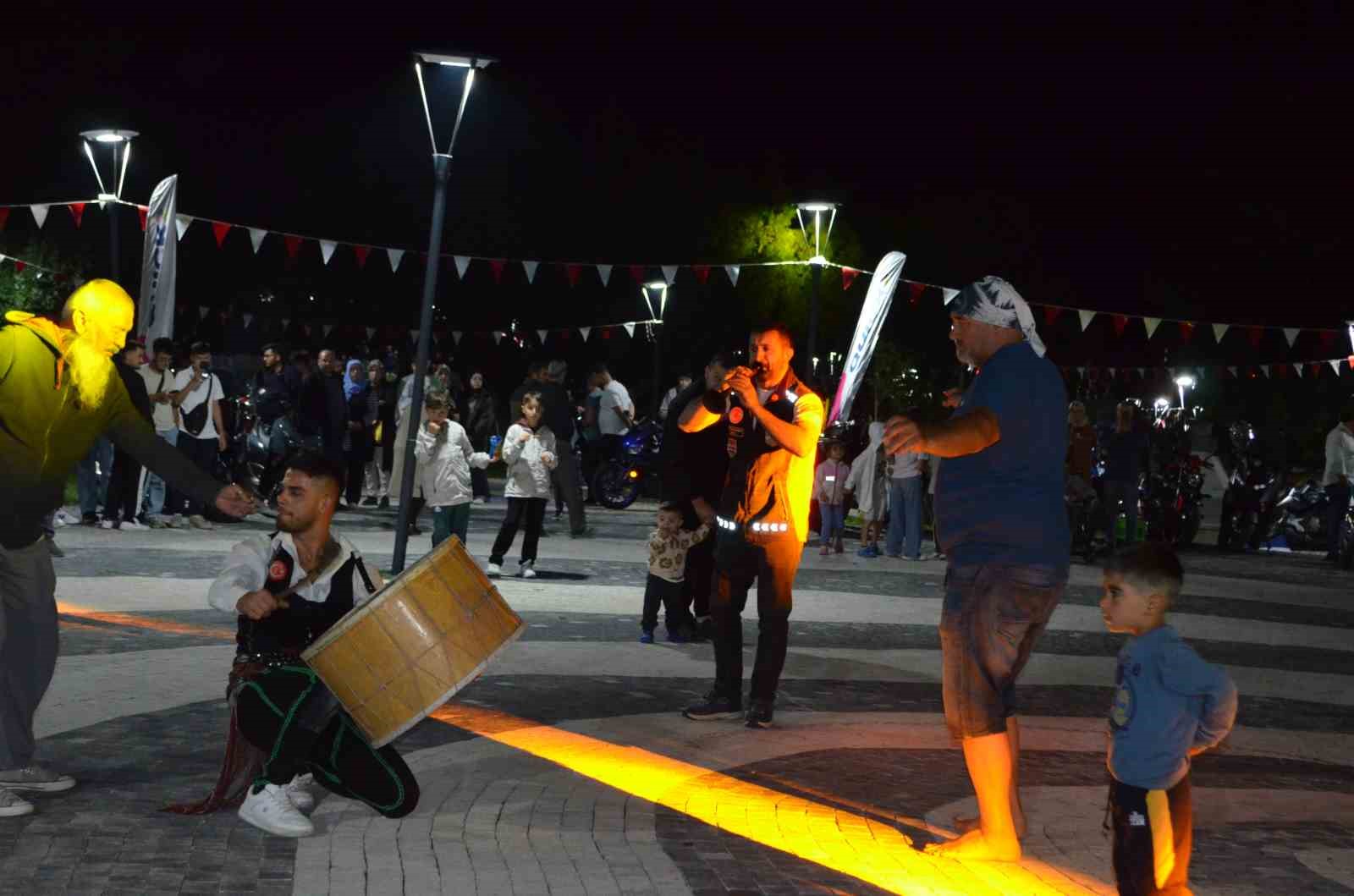 T&uuml;rkiye&rsquo;nin d&ouml;rt bir yanından gelen motosiklet tutkunları Kastamonu&rsquo;da buluştu