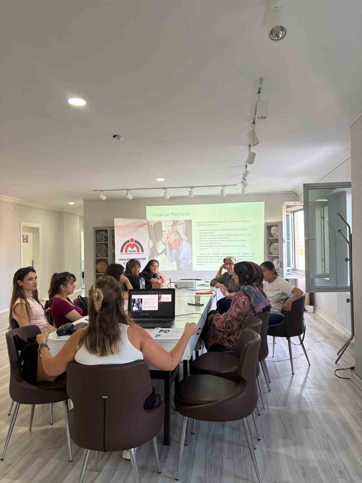 Eskişehir&rsquo;de &rsquo;Aile Eğitim Programı&rsquo; kapsamında bilgilendirme yapıldı