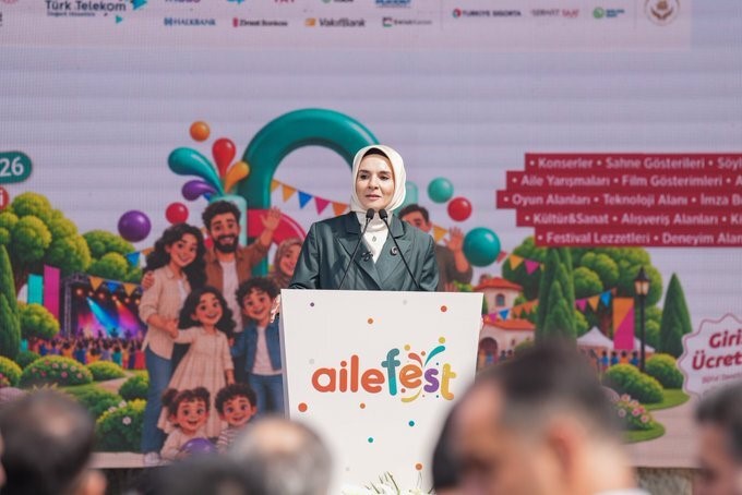 Bakan G&ouml;ktaş&rsquo;tan Aile Festivali&rsquo;nde "ekransız zaman" &ccedil;ağrısı