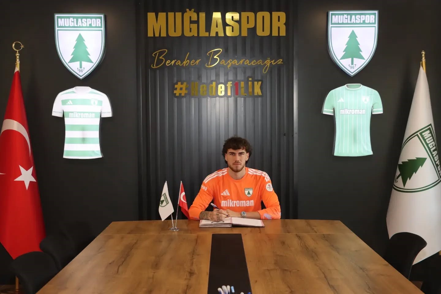 Muğlaspor kalesine takviye