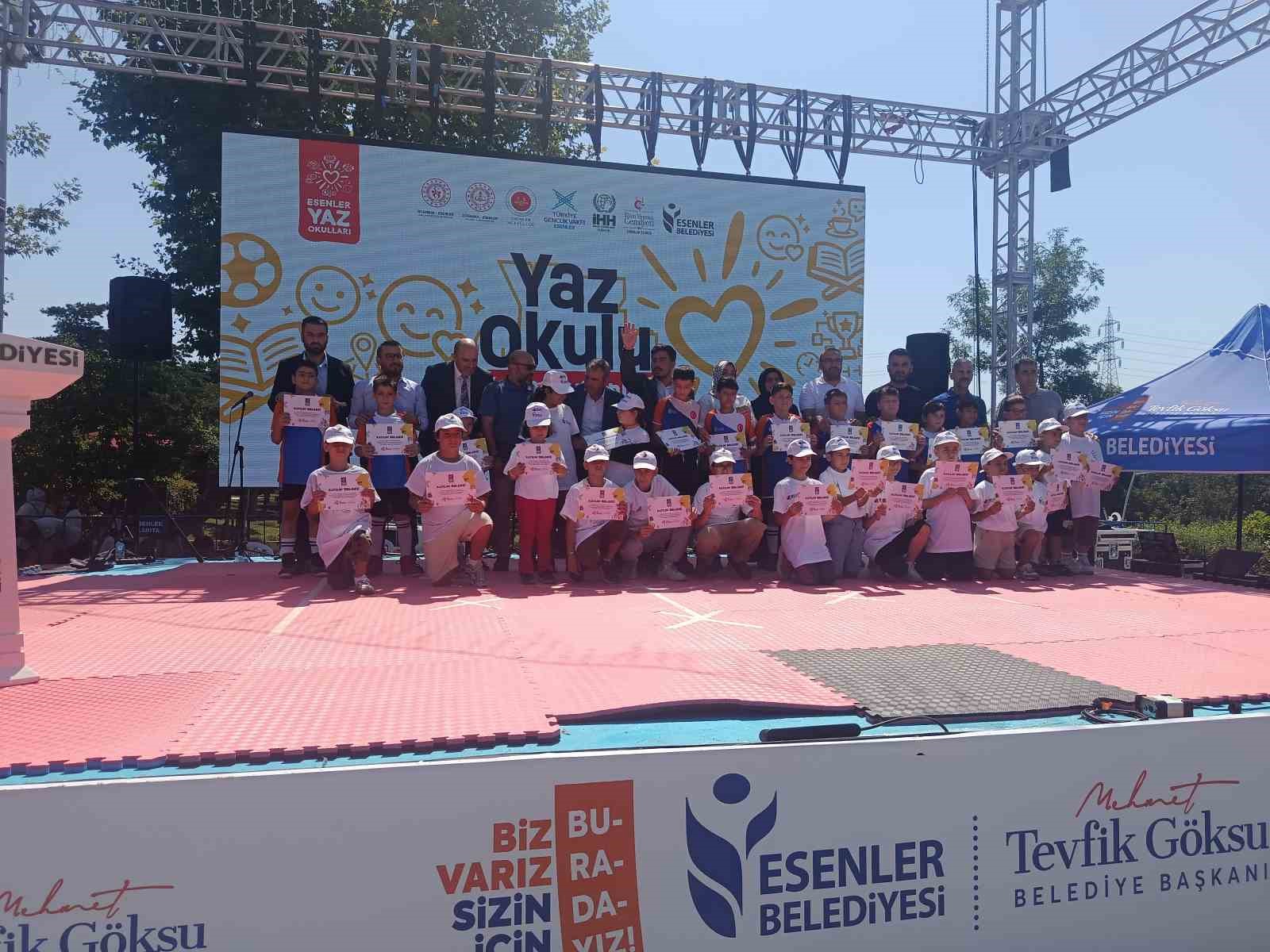 Esenler yaz okulları coşkulu bir şenlikle sona erdi